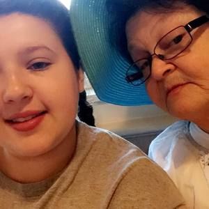 Meet your Posher, Michaela